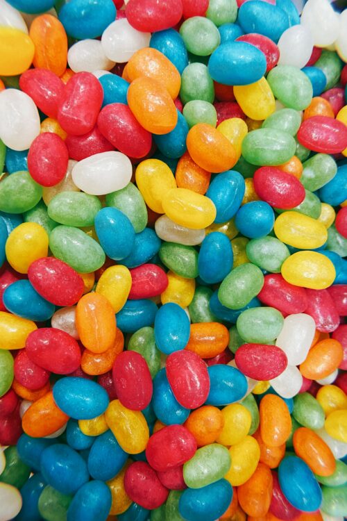 Dragibus de couleur, qui ressemble un peu à une piscine à boules.